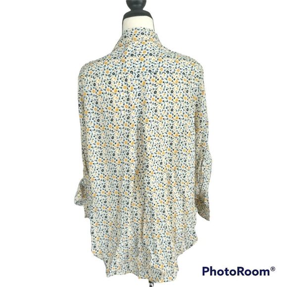 Women's button down blouse - Picture 2 of 4